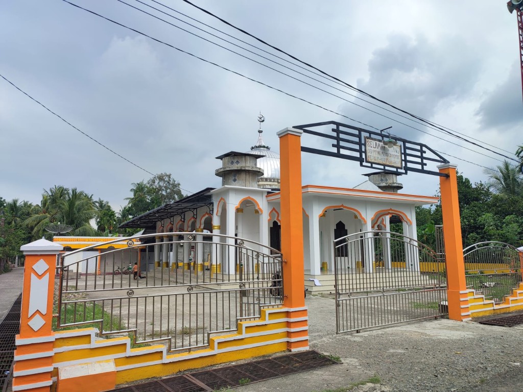 Meunasah gampong Meunasah Krueng